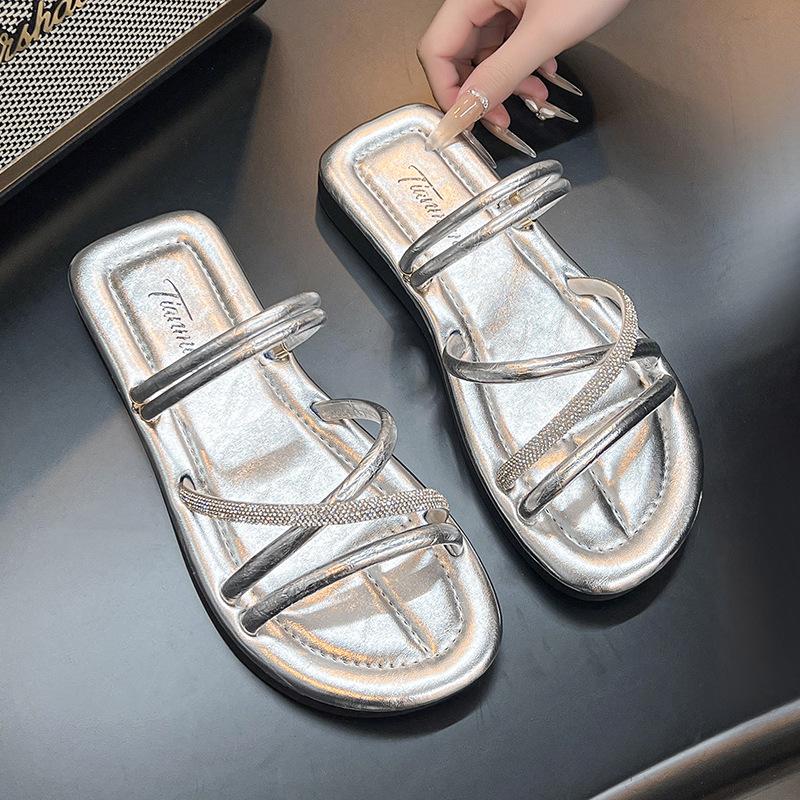 Cool slippers women's summer wear 2025 new fashion rhinestones women's platform beach sandals casual one-word drag