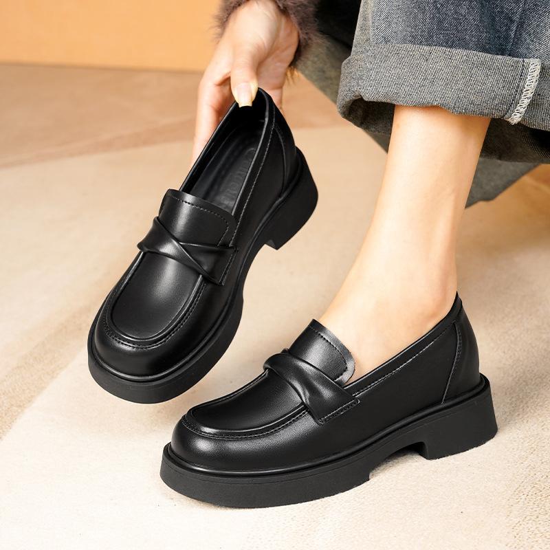 Echtes Leder Ballerina für Huizhou Damenschuhe Traubenmutter, die gleichen Loafer mit dicken Sohlen erhöhen die Höhe von Herbst- und Winter-Kleinlea