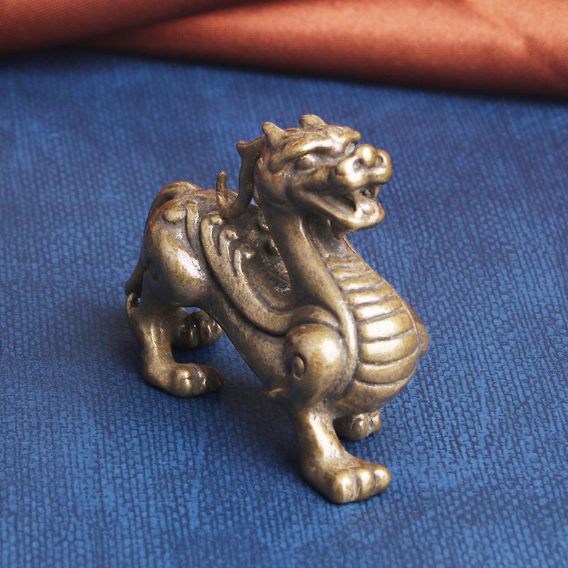 

Pure Brass God Beast KIRIN Desktop Lucky Fortune Feng Shui Decoration Crafts Tea Ornaments Old Bronze Ware Wholes