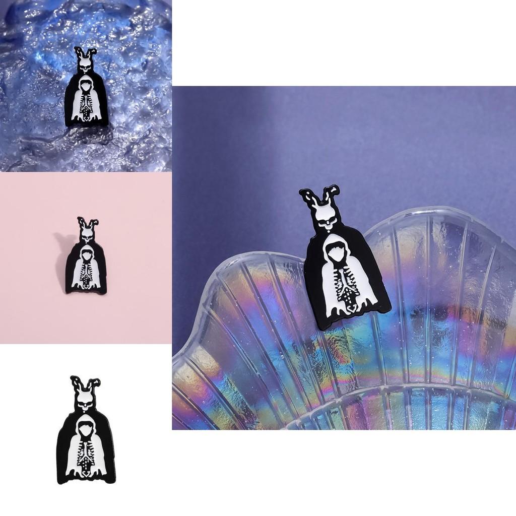 And Creative Decorative Alien Skull Brooch Pin Made From Durable Alloy For All Occasions