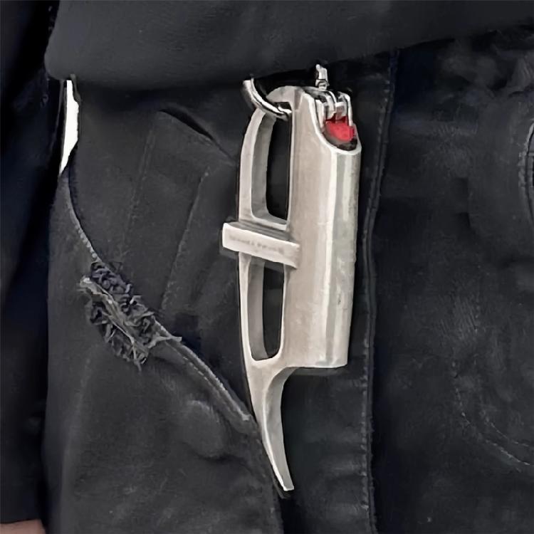 Legierungsschlüsselanhänger mit gealtertem Finish, Feature: Feuerzeugabdeckung, Fach, Vintage-Industriedesign, Für Herrenaccessoires