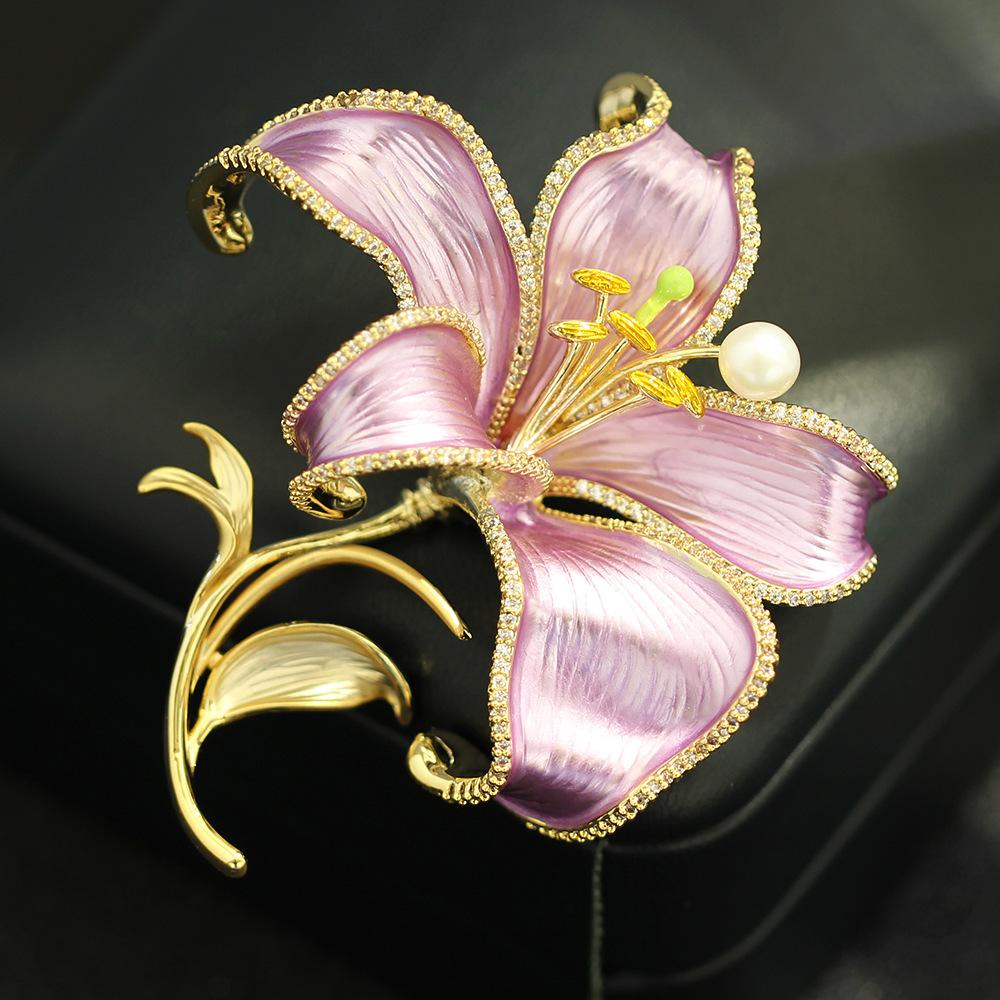 

Premium blue pink oil drop three-dimensional morning glory brooch natural freshwater pearl flower pin anti-light woman
