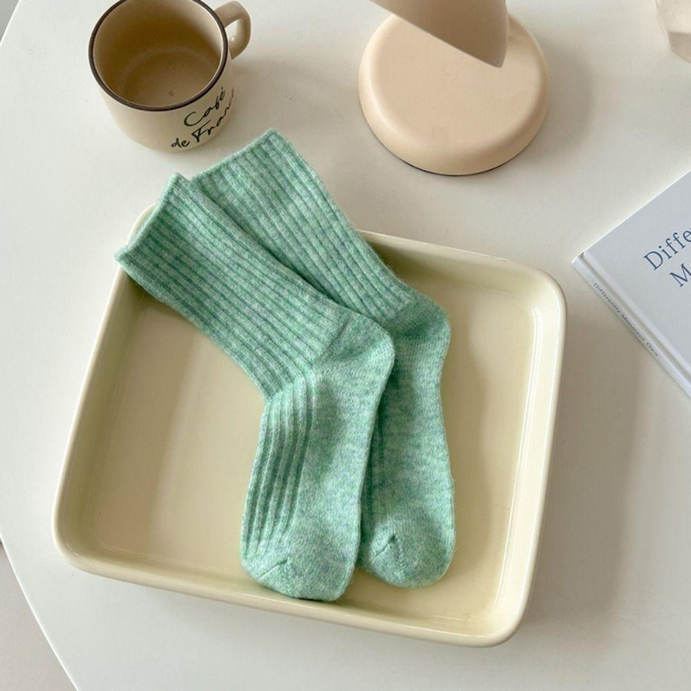 Chaussettes d'hiver en laine couleur unie chaussettes de sommeil chaussettes en coton épaissi femmes
