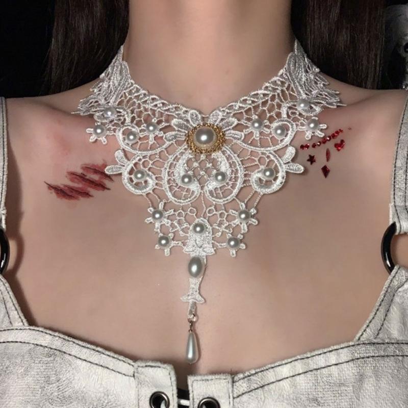 Adjustable Gothic Lace Collar for Women, Ornate White Neckwear with Gold-Tone Center Detail and a Long Drop Pendant for Halloween Cosplay
