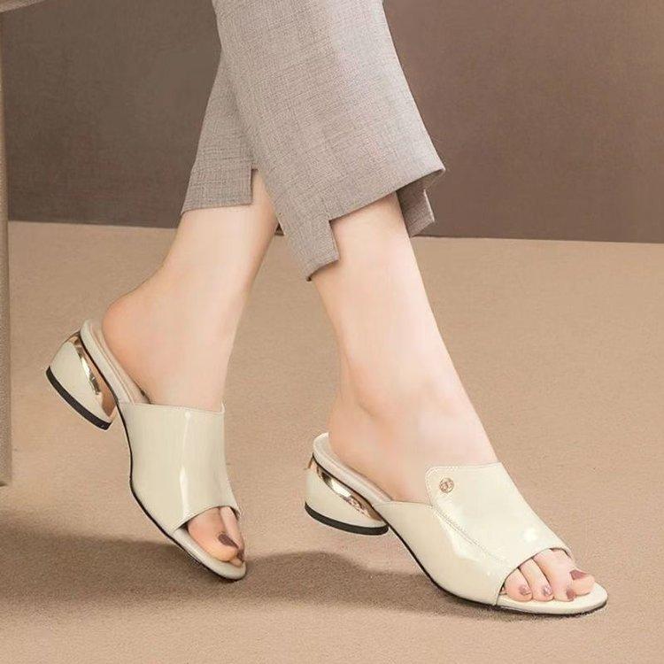 Thick-heeled Thick-soled Slippers for Women's Outer Wear 2025 Summer New Thick-heeled Soft-leather Mother Cool Slippers Fashionable Low-heeled Slipper