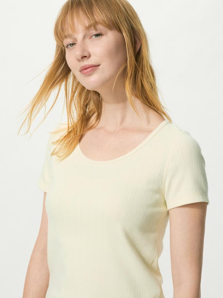 Uniqlo Japan PoinT Tail Round Neck Mini T
