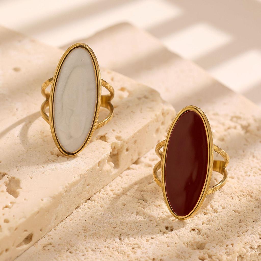 Exquisite Oval Mother-of-Pearl Stainless Steel Ring: Elegant, Versatile Hand Jewelry for Women