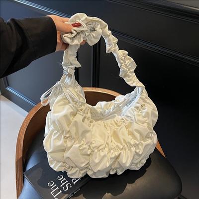 Trendy Solid Color Large Capacity Pleated Shoulder Bag Women'S Foreign Style Versatile Simple Casual Messenger Bag