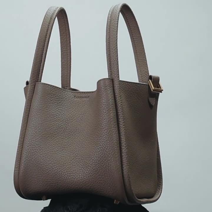 In Stock: Songmont Medium Pine Basket Handbag, Large Capacity Crossbody Bucket Bag