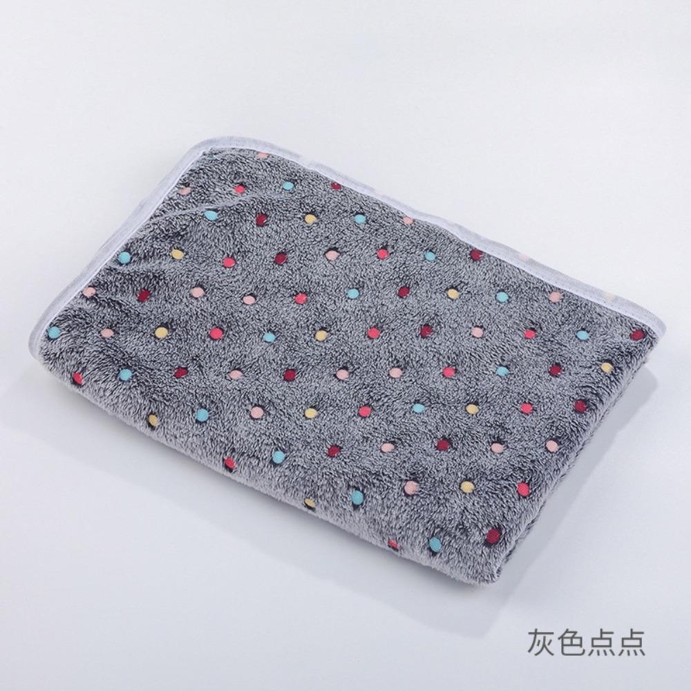 Pet Blankets, Kennel Pads, Dog Blankets, Autumn and Winter Warm Blankets, Coral Fleece