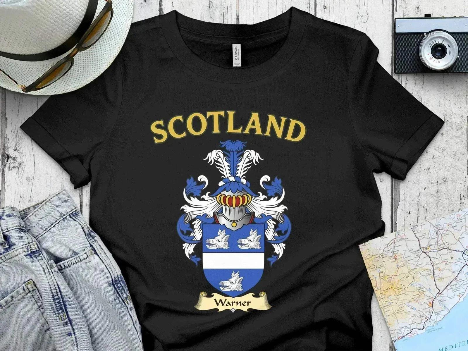 Clan Warner Scotland Crest Graphic Design Clan Warner T-Shirt XL