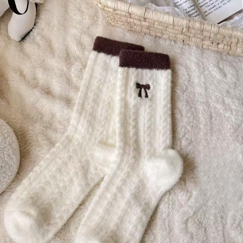Thick Australian Fleece Women's Socks for Autumn and Winter, Winter Warmth, Color-blocked Pile Socks, Bow Embroidery, Fleece Home Socks