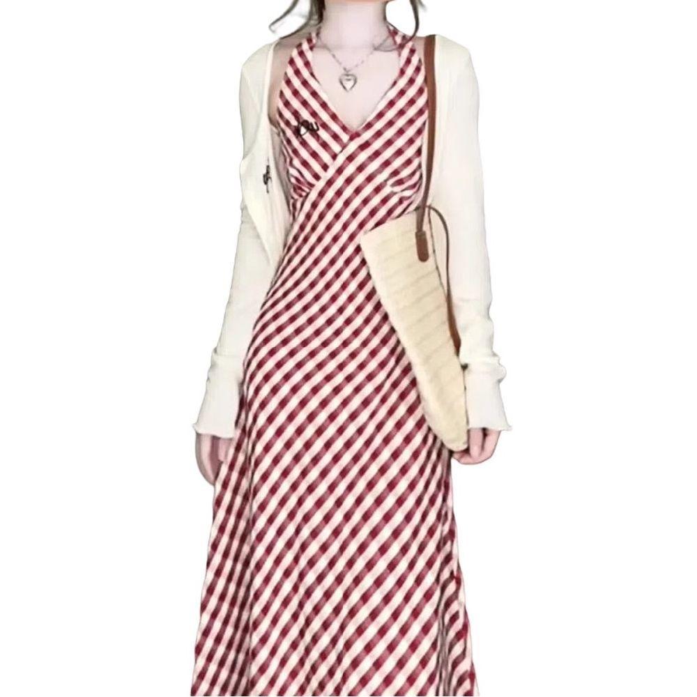 2026 New Small Retro Plaid Thin Design Dress, High-end Neck Skirt, Beautiful Seaside Vacation