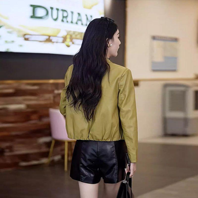 Geacă de piele pentru femei la modă cu design scurt