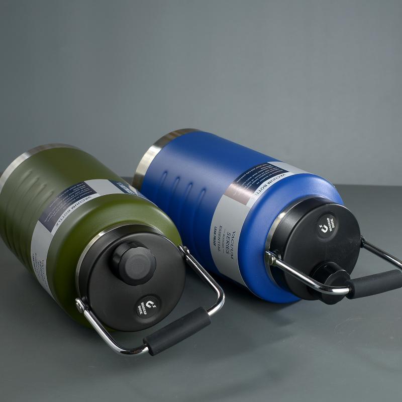 Large Capacity Insulated Water Bottle 316 Food Grade Stainless Steel Thermal Mug for Outdoor Running Cycling Sports