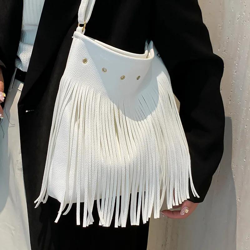 

WTEMPO Сумки из искусственной кожи большой вместимости в стиле ретро с кисточками Женские сумки через плечо и кроссбоди Богемные модные сумки-тоут 1pc белый