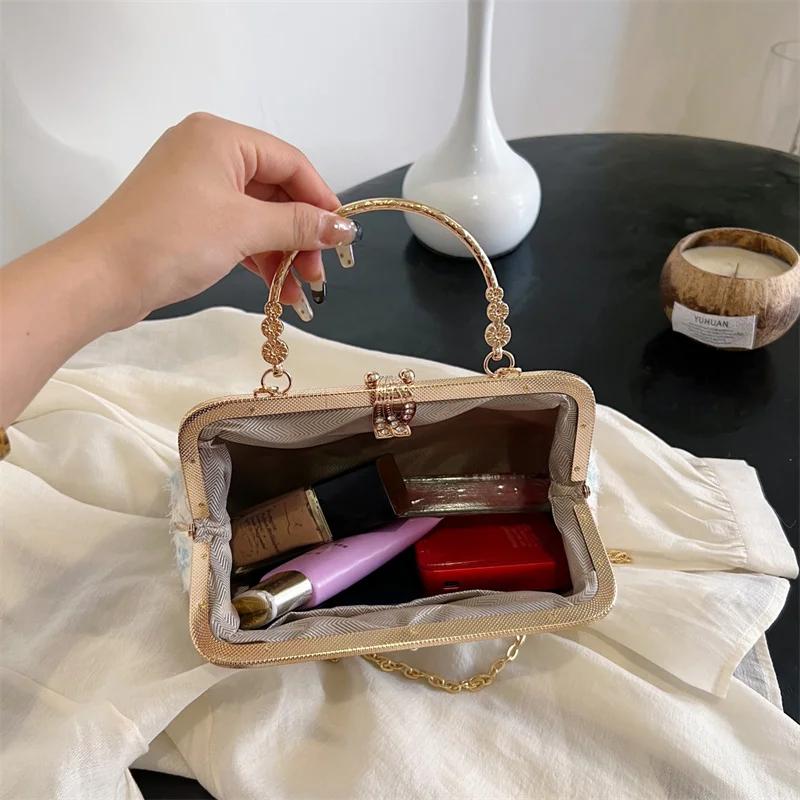 Hochzeit Muschel Clip Clutch für Frauen Damen Schmetterling Handtaschen Designer Geldbörse Schulterketten Taschen Kristall Umhängetaschen Chic Clip