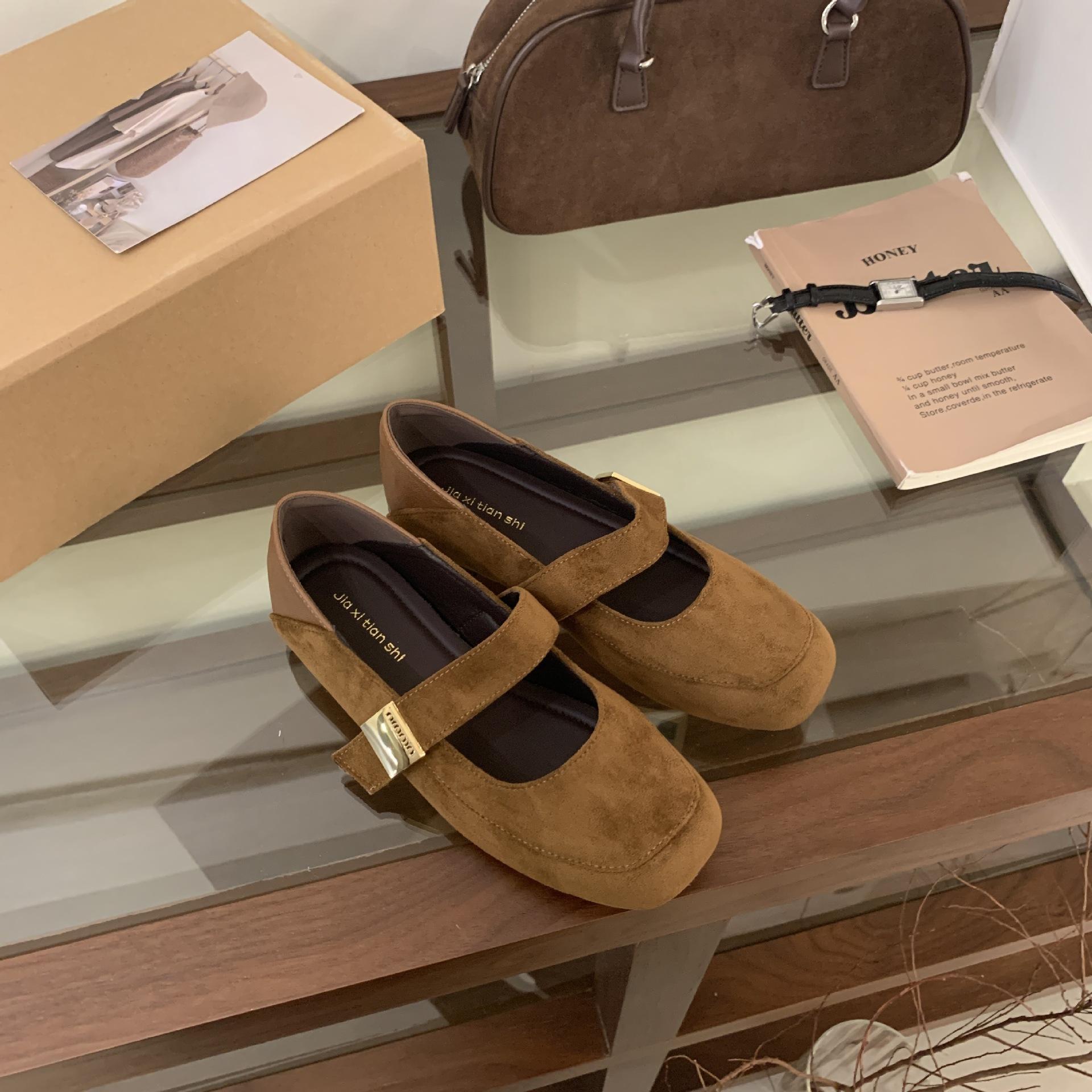 

Retro Mary Jane shoes 2025 new Korean temperament elegant suede metal buckle round head thin soft sole ballet shoes 39 коричневий