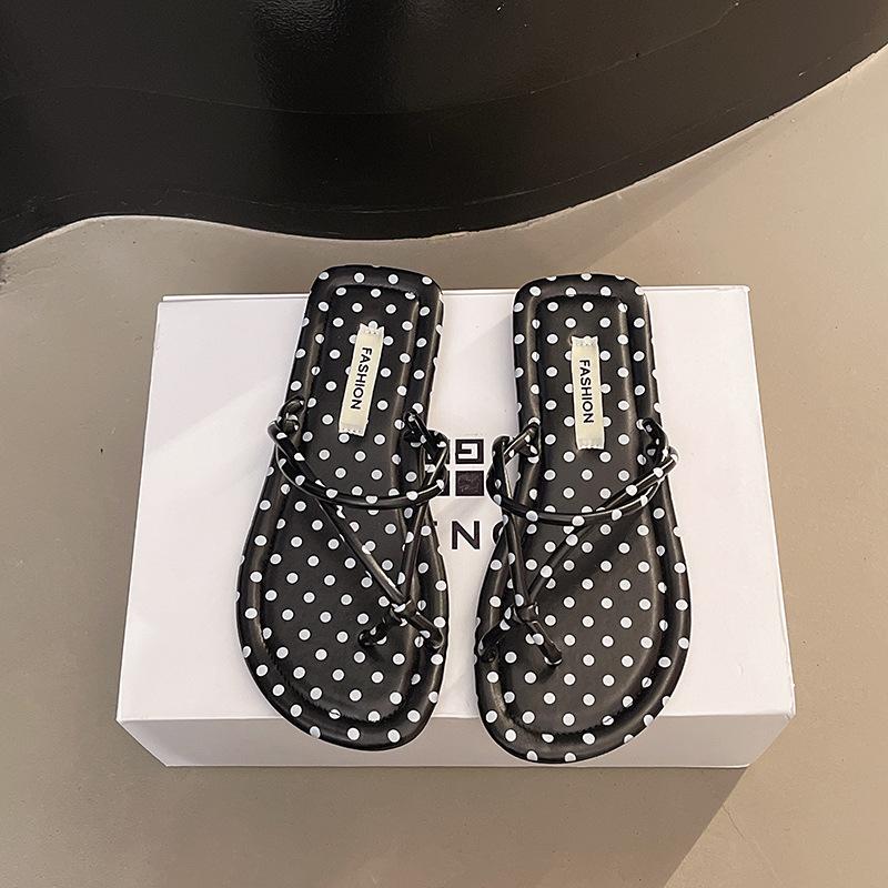 Niche Flip-flops Women's Outer Wear 2025 Summer New Casual Toe Soft-soled Slippers Beach Cool Slippers Women