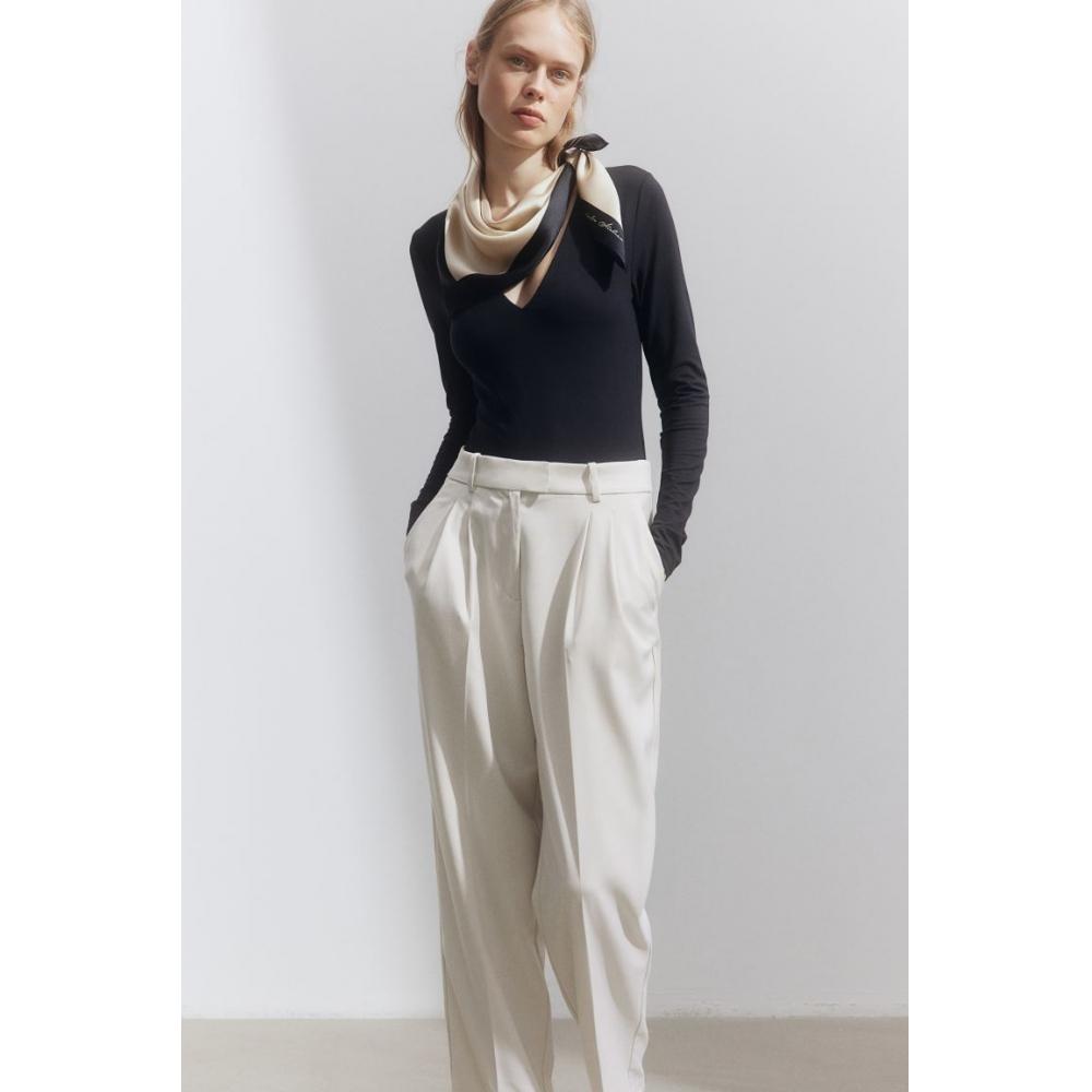 

H M 9 part pants pale beige