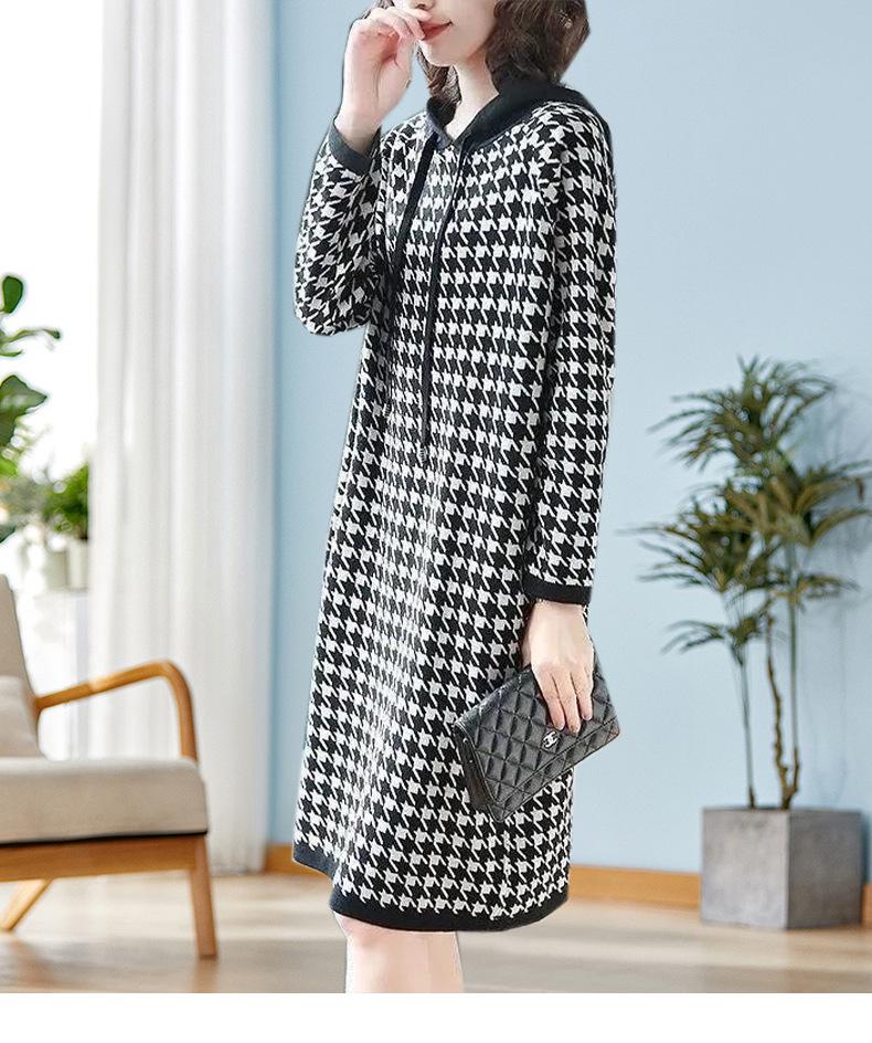 Plus Size Houndstooth Autumn Dress with Mid-Length Skirt