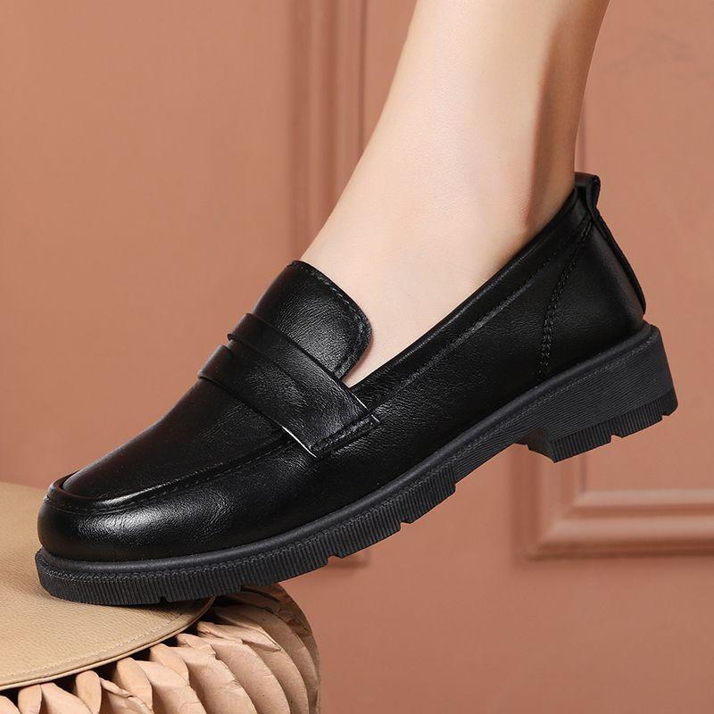 Soft-soled Casual Shoes Spring and Autumn New Flat-soled Medium-comfortable Single Shoes Non-slip Middle-aged Leather Shoes Women
