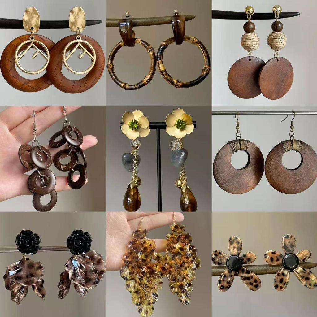 Vintage Ethnic Silver Needle Diamond Inlaid Round Flower Acrylic Resin Stud Earrings for Women