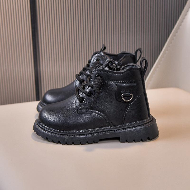 

2025 Autumn/Winter Kids Soft Sole Martin Boots - Trendy Yellow Side-Zip Leather Boots for Boys & Girls 5 pairs (Sizes 21-25) чёрный