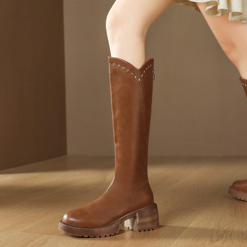 Retro Rivet V-mouth Boots for Women But Over the Knee 2025 Autumn and Winter New Thick-soled Heightening Knight Boots High Boots Look Thin