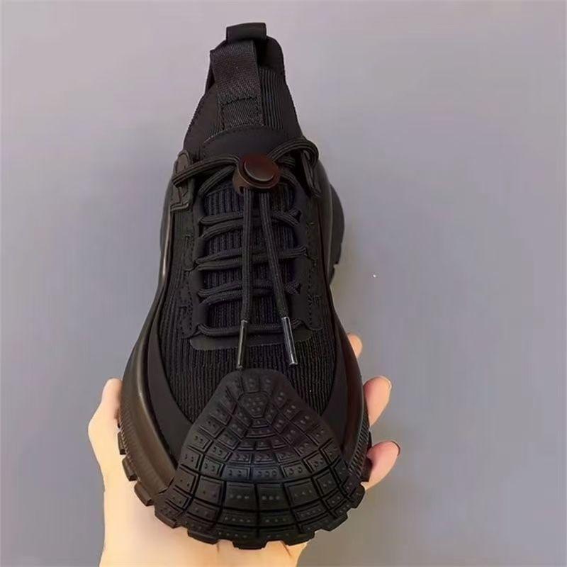2025 new spring and summer breathable mesh handsome black men's shoes thick sole heightened wide feet men's sports and leisure shoes