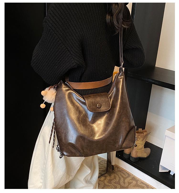 Premium Soft Leather Backpack Women's 2025 New Large-capacity Commuter Single Shoulder Crossbody Retro Multi-functional Backpack