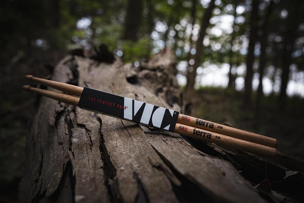 VIC FIRTH Terra Series Drumstick 5B Hickory 15.1x407mm VIC-5BT