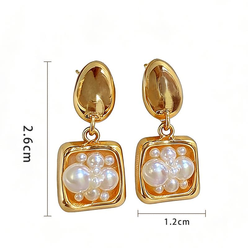 2026 New Elegant Pearl Block Pendant Gold Color Metal Waterdrop Earrings Trendy Jewelry Fashion Accessory for Women and Girl