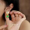 European and American Medieval Light Luxury Stud Earrings, French Celebrity Exquisite Sense of Green Resin Imitation Pearl Inlaid Earrings Women