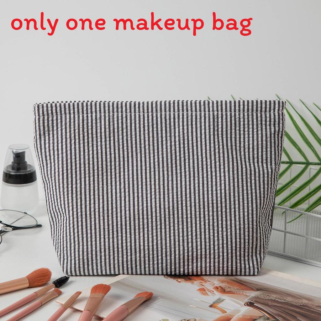 Modern Striped Polyester Toiletry Bag With Breathable Design For Travel And Daily Use
