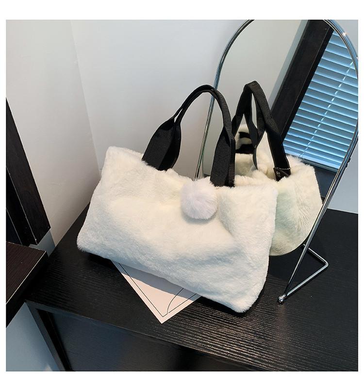 Chic And Stylish Plush Tote Bag For Women Perfect For Fall And Winter Fashion
