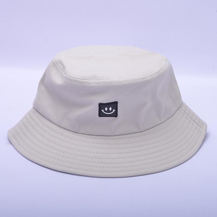 

Корейские шляпы-рыбаки для родителей и детей с вышитыми смайликами — тренд защиты от солнца на весну/лето Adult (58cm) бежевый