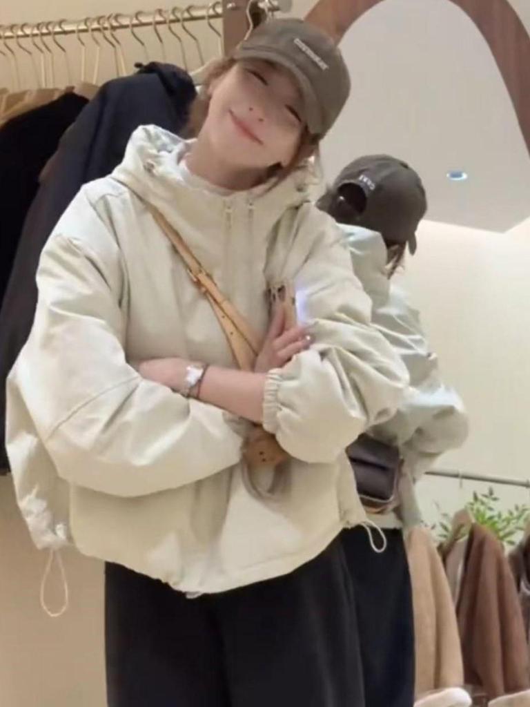 Damska Wyjątkowa Kurtka Wiatrówka z Kapturem - Stylowy i Luźny Krój na Wiosnę i Jesień 2025.