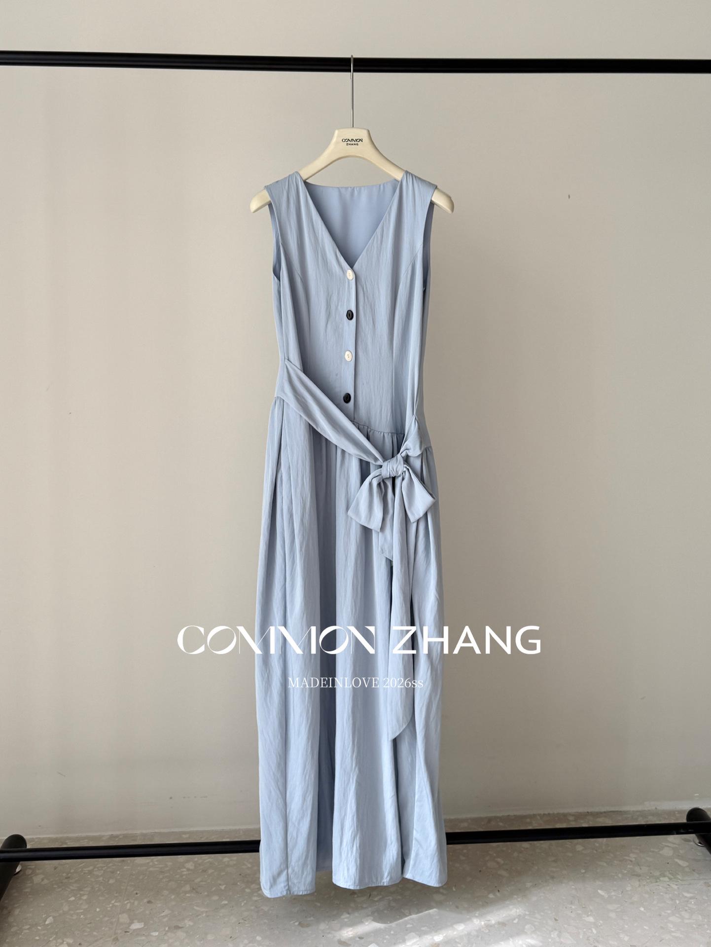 

Zhang French-Style V-Neck A-Line Dress with Lace-Up Waist Medium