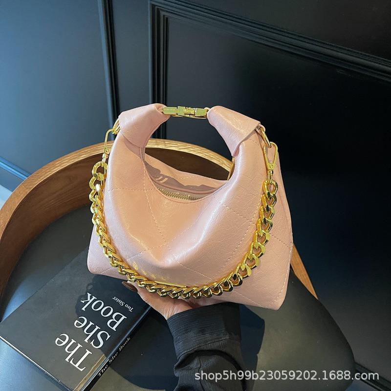 Niche design textured commuter portable women's bag spring new retro diamond chain crossbody dumpling bag