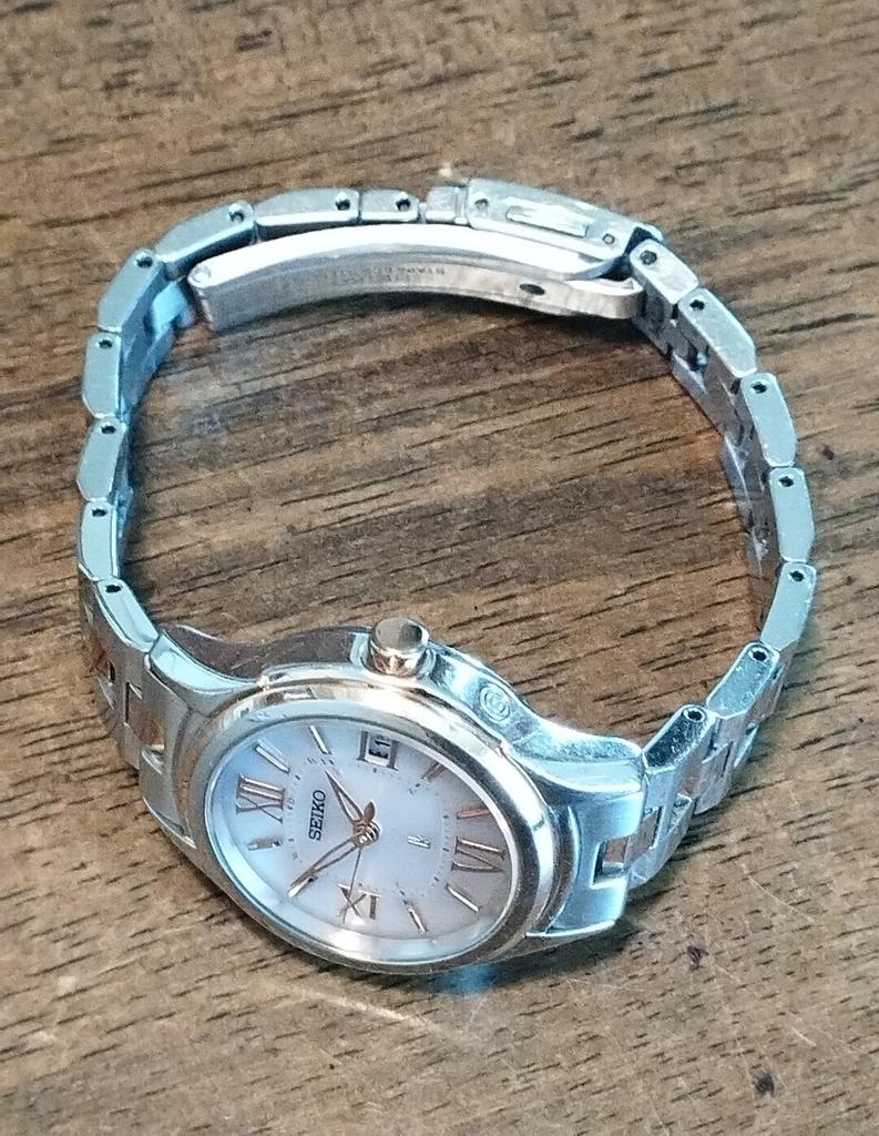 SEIKO BQ8 Lukia Solar Watch with Date Display and Function Ladies Radio-Controlled Anti-Magnetic