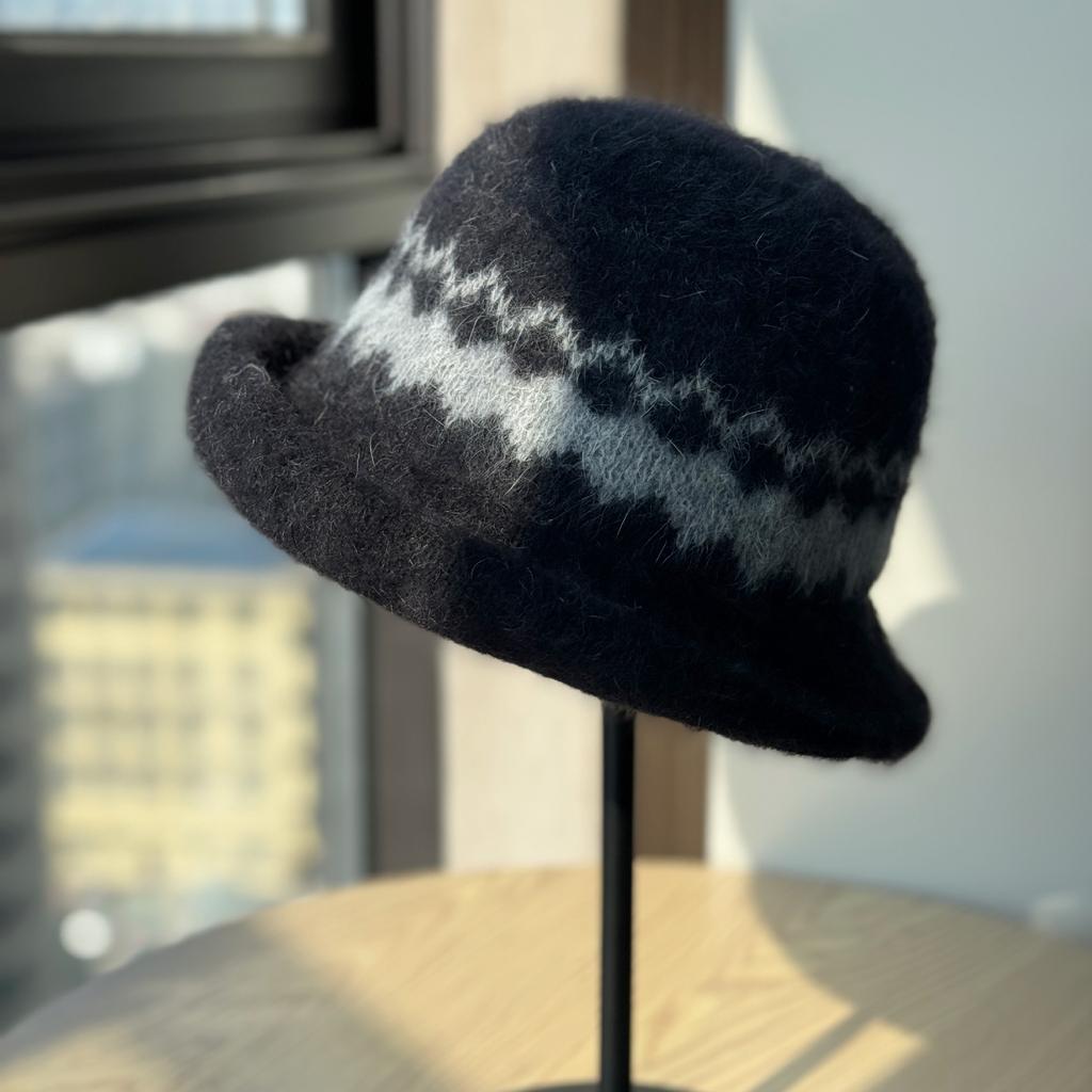 Autumn and Winter Cold proof and Warm Fisherman Hat Sweet Fashionable and Versatile Basin Hat Rolled Edge Ear Protection Windproof and Thickened Hat