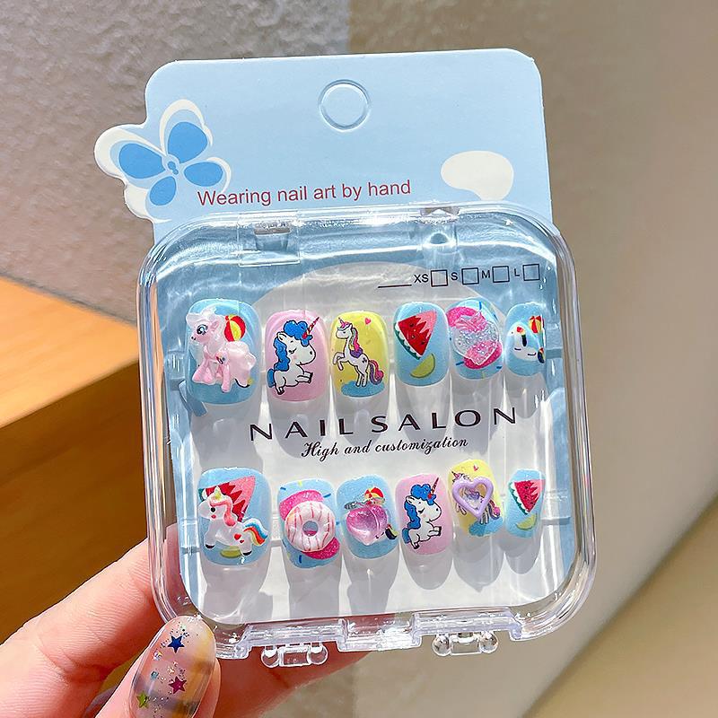 Cartoon Children's Wearable Nail Art Patches - Sweet and Cool Styled False Nails for a High-End Manicure