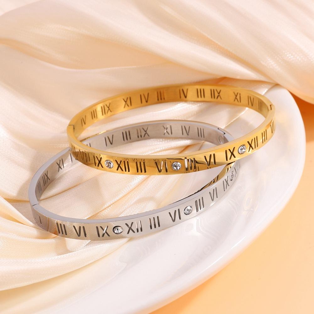 Roman Number Bracelet Girls High-end Fashion European and American Light Luxury Bracelet