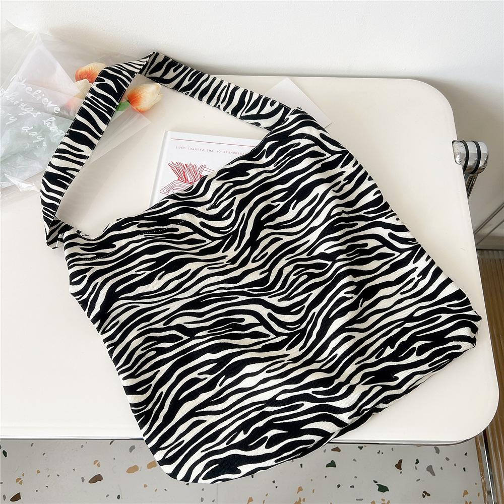 Knitted Mobile Phone Bag For Women In Spring And Autumn Cute Cartoon Versatile One Shoulder Diagonal Cross Bag Travel Coin Purse Small Handbag