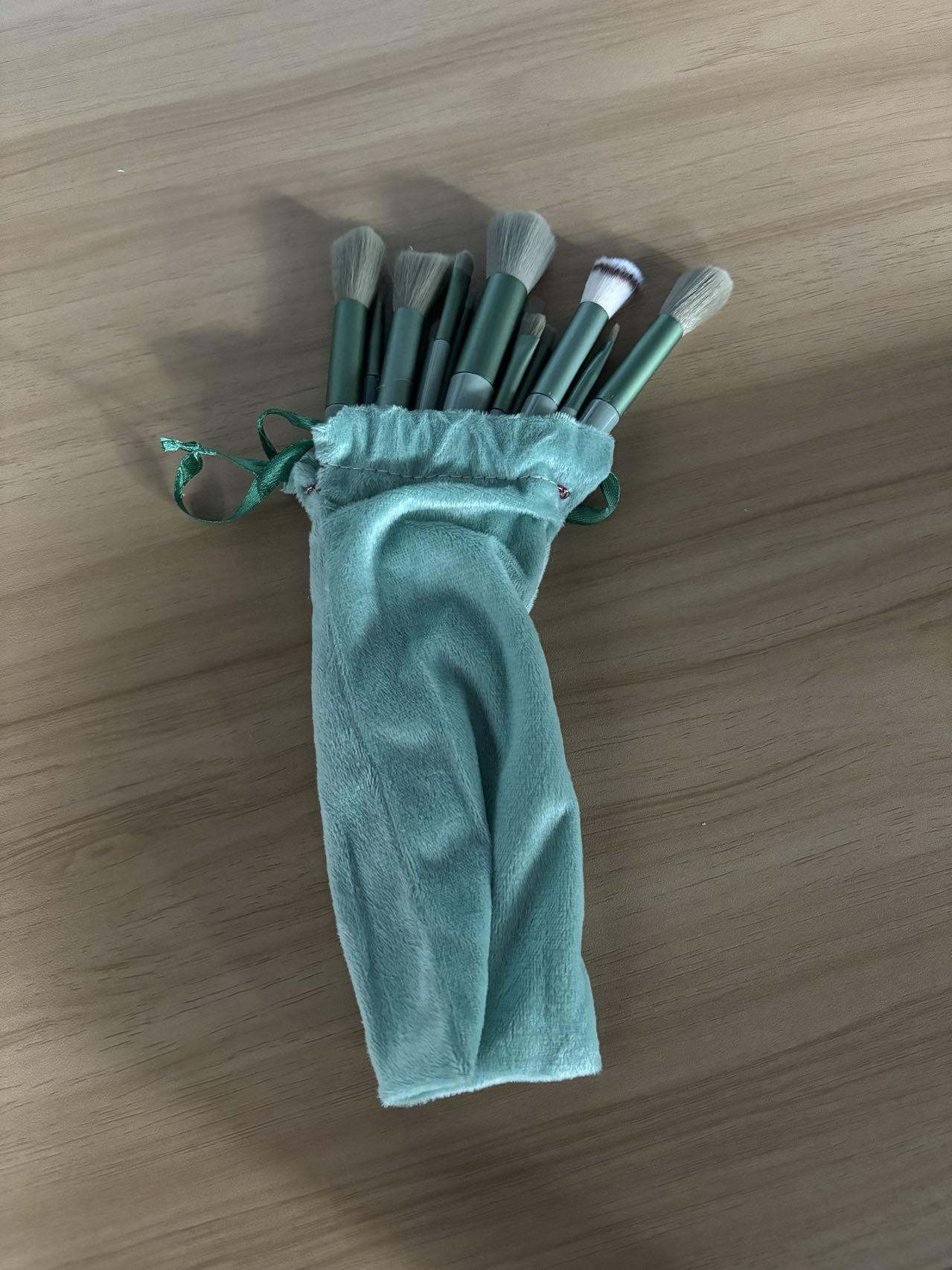 13 PCS Colorful Makeup Brush Set Eyeshadow Foundation Complete Makeup Brushes Eyeshadow Blush Beauty Softening Makeup Tools