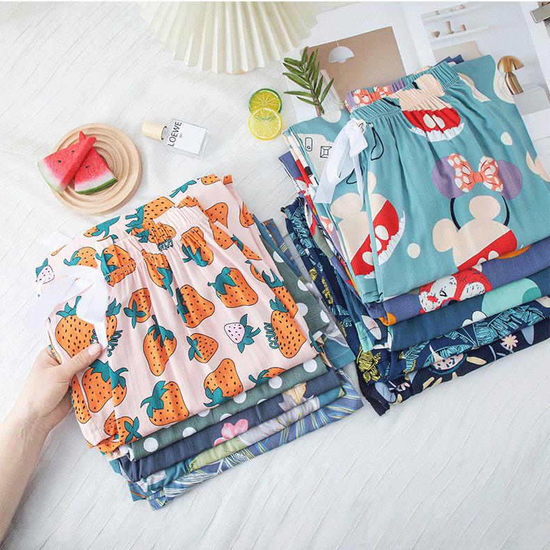 Damen Übergröße Baumwolle Viskose Pyjamahose, Cartoon-Blumendruck, Lockere Neun-Punkt-Strandhose, Outdoor-Bekleidung