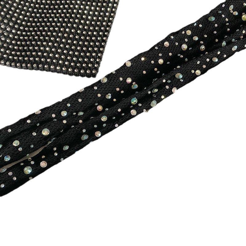 Damen Schwarze Netzstrümpfe mit Kristallakzent und Weiße JK Strumpfhose