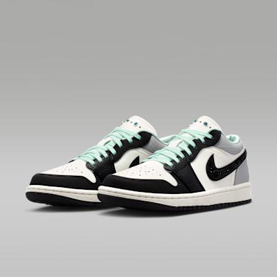 Women's Sneakers Nike Jordan Air Jordan 1 Vintage Basketball Shoes Women's Low Top Canvas White/Black Sail