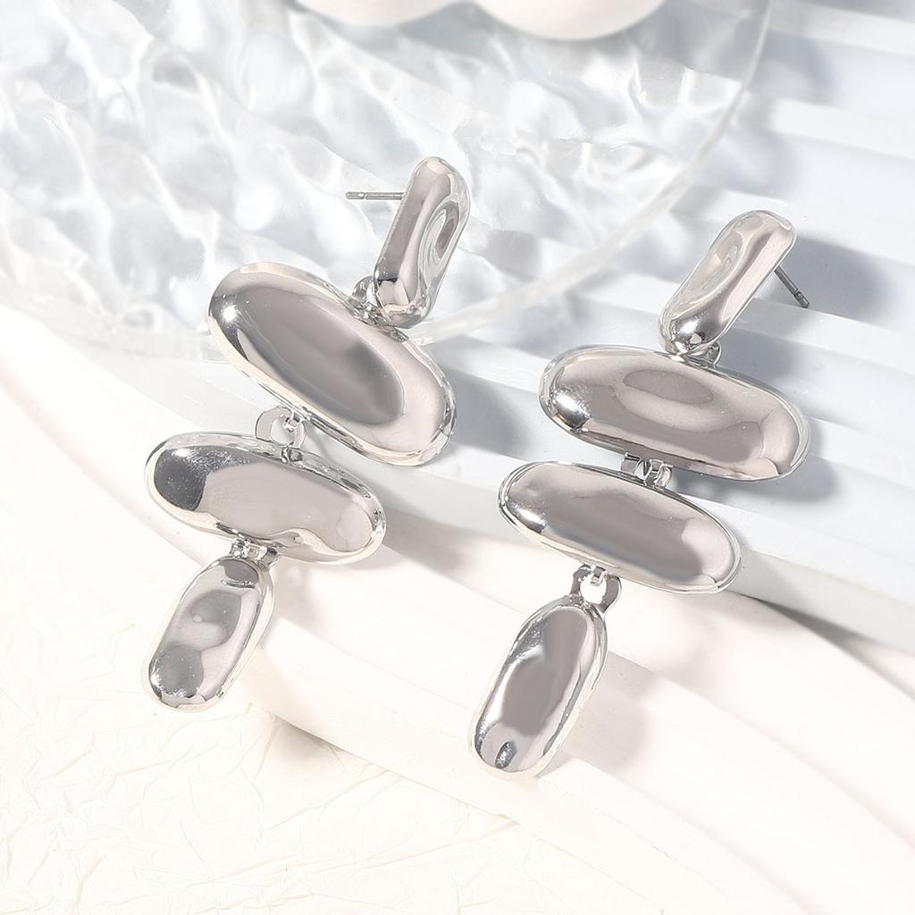 New summer models, retro light luxury high-end gold and silver unique geometric metal long fashion women's earrings